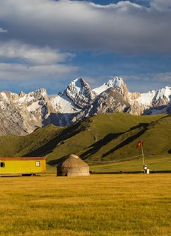 Kyrgyzstán: Trochu jiný mainstream (J. Venglář, Kolín)- Kolín -BAR Pod Hodinama, Legerova 68, Kolín