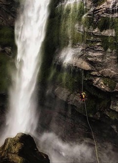 Nepal Canyoning Expedition - Chamjé Khola- Brno -Expediční klubovna, Jezuitská 1, Brno