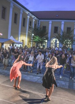 KARIBIK Párty (Slovácké léto 2019)- Uherské Hradiště -CZ Stage Kolejní nádvoří, Masarykovo náměstí, Uherské Hradiště