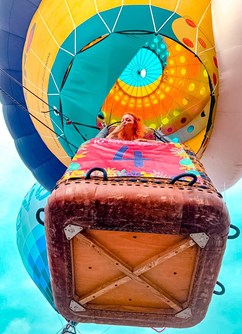 Nejen stopnutým balonem sama kolem světa- Frýdek-Místek -Rybízák, Frýdlantská 770, Frýdek-Místek