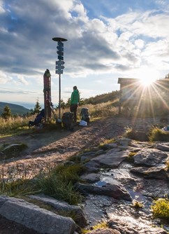 ONLINE: Stezka Českem - oficiální přechod ČR (Martin Úbl) -Kolem Světa, stream, Online