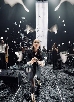 Lenka Dusilová feat. Květy- koncert v Olomouci -Jazz Tibet Club, Sokolská 48, Olomouc