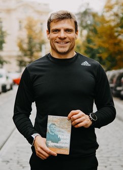 ONLINE: Tomáš Šebek - Nebe nad Jemenem -Kolem Světa, stream, Online