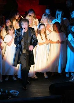 Vánoční koncert Petra Kotvalda online -Kostel sv. Šimona a Judy, Dušní, Praha