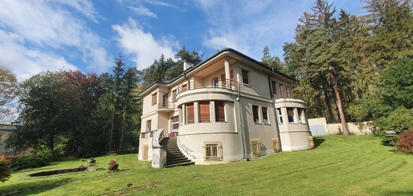 Prohlídka Motejlova vila