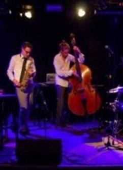 DOWNTOWN JAZZ FESTIVAL: Adam Tvrdý Quartet – Hudební klub Jazz Republic ...