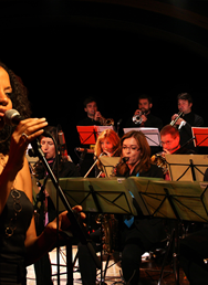 BIG BAND CHRISTMAS: J.J.Bigband & Kaia Brown