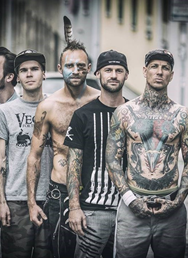 Pipes & Pints + Banane Metalik /FR/