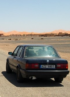 Starým BMW do Maroka