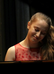 Natálie Schwamová - klavír