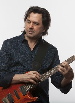 Dmitry Maloletov - Facets of the Modern Guitar