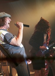 AC/DC Czech revival