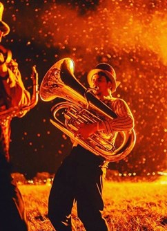 Balkan Fiesta na lodi Tajemství 