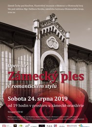 Zámecký ples v romantickém stylu v Čechách pod Kosířem