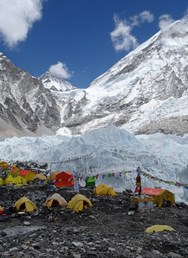 Sama na treku do základního táboru Everestu / V. Marčíková