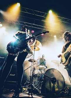 Mighty Bombs (garage punk rock)