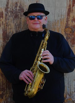 Saxofonista Ray Charlese vystoupí v Club Kině