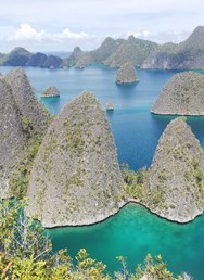 Raja Ampat - cesta do neznáma - Wayag / Tomáš Merta