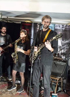 Betonovej Bez + Hrochansony