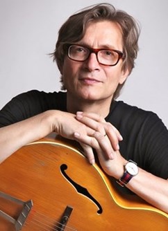 Rudy Linka: One man show - Mezi řádky