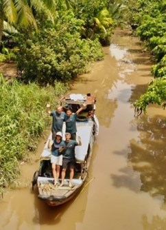 Vietnam - V deltě Mekongu na rybářské loďce