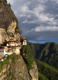 ONLINE: Bhútán - poslední Šangri-La (Michal Thoma)