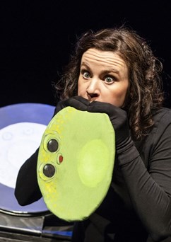 Prostě žába • Divadlo U staré herečky