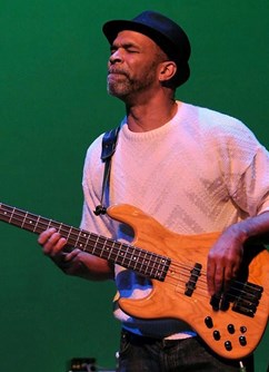 Steve Clarke Trio (USA) 