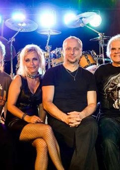 Retro je super! - ELÁN KontraBand