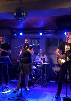 Zabásnění + Late Bloomers