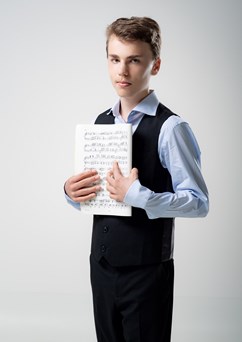 Ryan Martin Bradshaw (klavír) 
