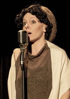 Divadlo Kampa EDITH PIAF: Dnes nechci spát sama