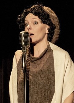 Divadlo Kampa EDITH PIAF: Dnes nechci spát sama