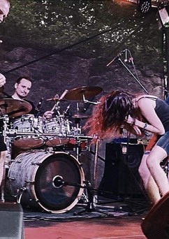 Undercover - Alanis Morissette tribute band