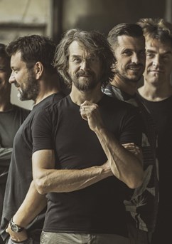 Dan Bárta & Illustratosphere