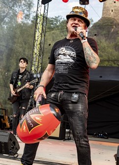 Vilém Čok & Bypass, 13 Steps To Hell