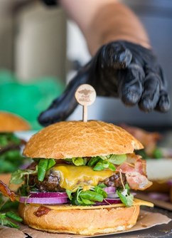 Dobré jídlo světa street food piknik Kačina 2023