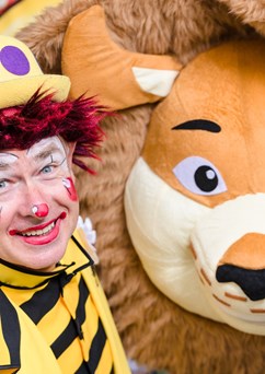Pohádkový karneval s Hopsalínem