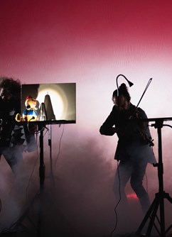 Fekete Seretlek a Studio Damúza: EXIT