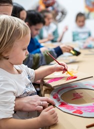 Sobotní ateliér: Koláže inspirované výstavou Zatmění