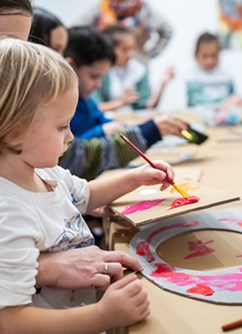 Sobotní ateliér: Koláže inspirované výstavou Zatmění