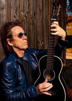 Dominic Miller Band / host Rufus Miller