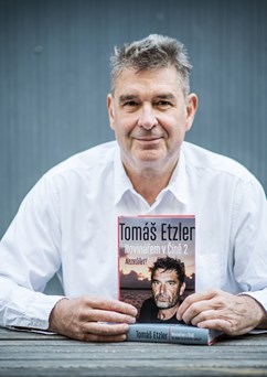 Tomáš Etzler: Novinářem v Číně 2 - Nezešílet!