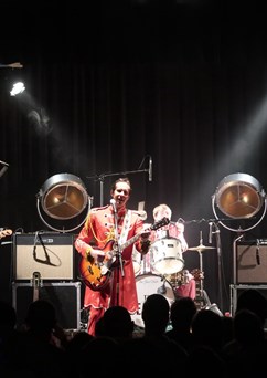 THE GLASS ONION