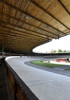 Velodrom TJ Favorit − komentovaná prohlídka