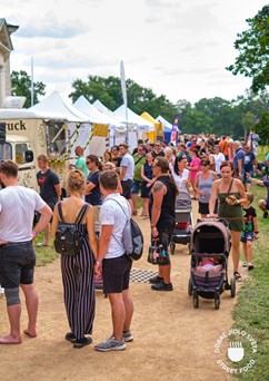 Street food piknik zámek Kačina