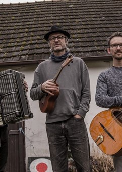 Mirek Kemel Trio - koncert v kavárně