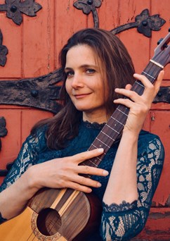 IBÉRICA: Marta Töpferová trio