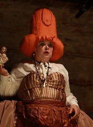 Geisslers Hofcomoedianten: Rezavá Anna aneb Zač je toho kost