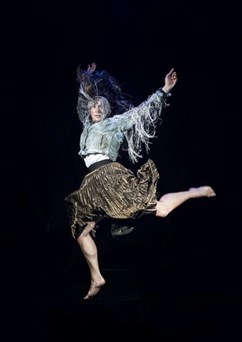 JOHANA POCKOVÁ - K Madoně se rzí